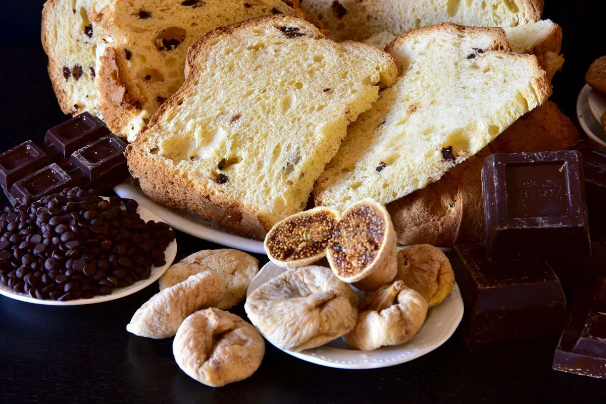 Panettone fichi e cioccolato